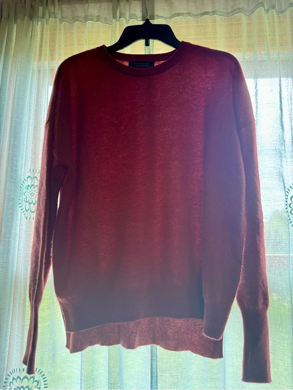 Cashmere Crewneck Sweater - berry color